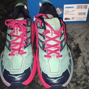 HOKA ONE ONE WOMENS SNEAKERS